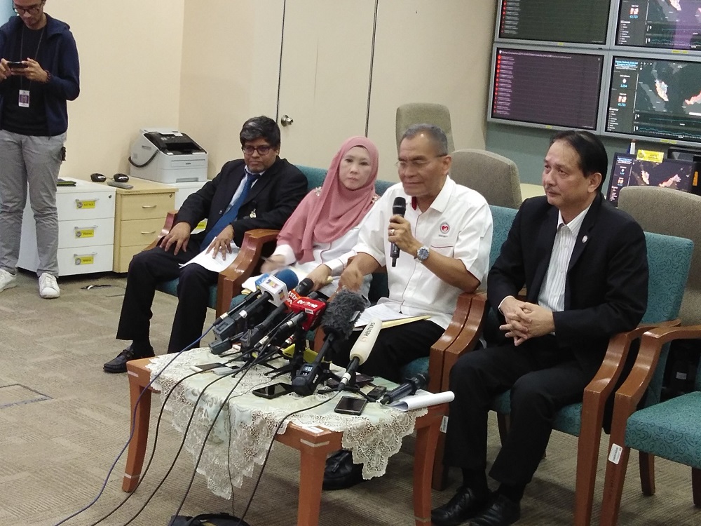 Health Minister Datuk Seri Dzulkefly Ahmad (second right) speaks during a press conference in Kuala Lumpur January 25, 2020. u00e2u20acu201d Picture via Twitter/KKMPutrajaya