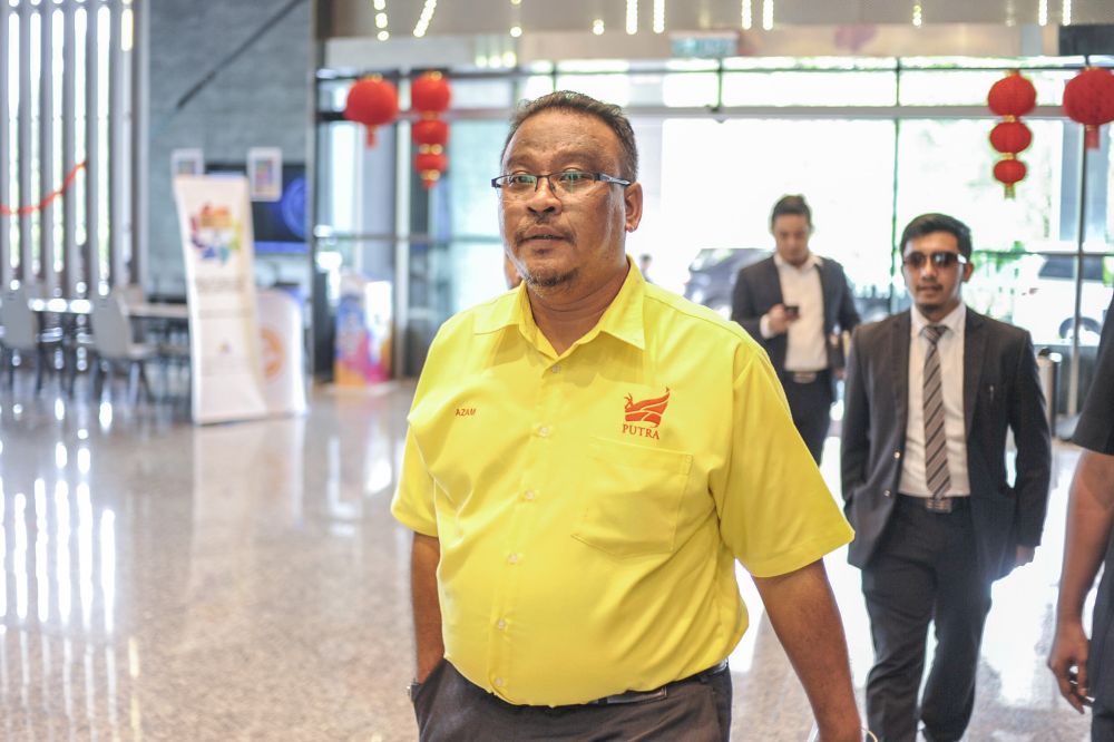 Putra vice-president Khairul Azam Abdul Aziz speaks to reporters after having his statement recorded at the Malaysian Communications and Multimedia Commission in Cyberjaya, January 21, 2020. u00e2u20acu201d Picture by Shafwan Zaidon