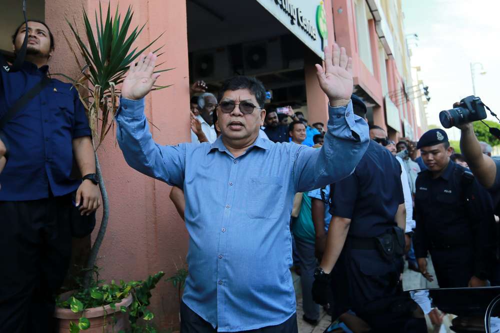 Kedah PKR chief Datuk Johari Abdul speaks to reporters in Petaling Jaya January 18, 2020. u00e2u20acu2022 Picture by Ahmad Zamzahuri