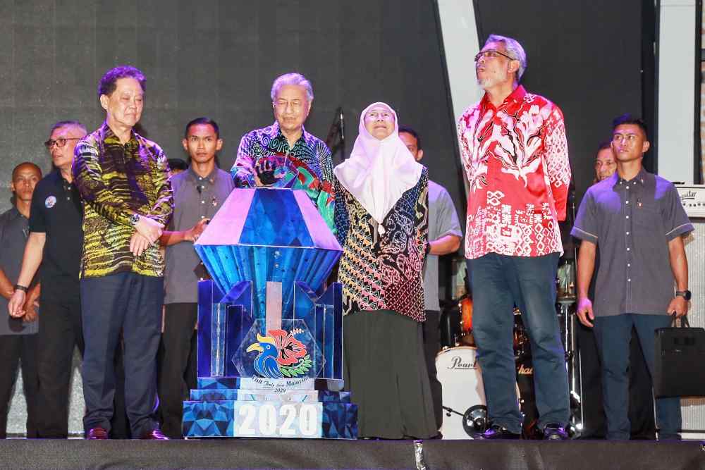 Prime Minister Tun Dr Mahathir Mohamad officiates the Visit Malaysia 2020 campaign at Dataran Merdeka in Kuala Lumpur January 1, 2020. u00e2u20acu2022 Picture by Ahmad Zamzahuri