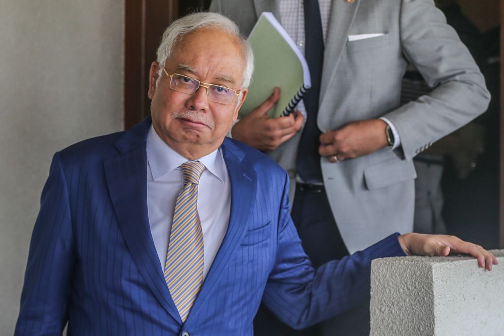Datuk Seri Najib Razak is pictured at the Kuala Lumpur High Court January 14, 2020. u00e2u20acu201d Picture by Firdaus Latif