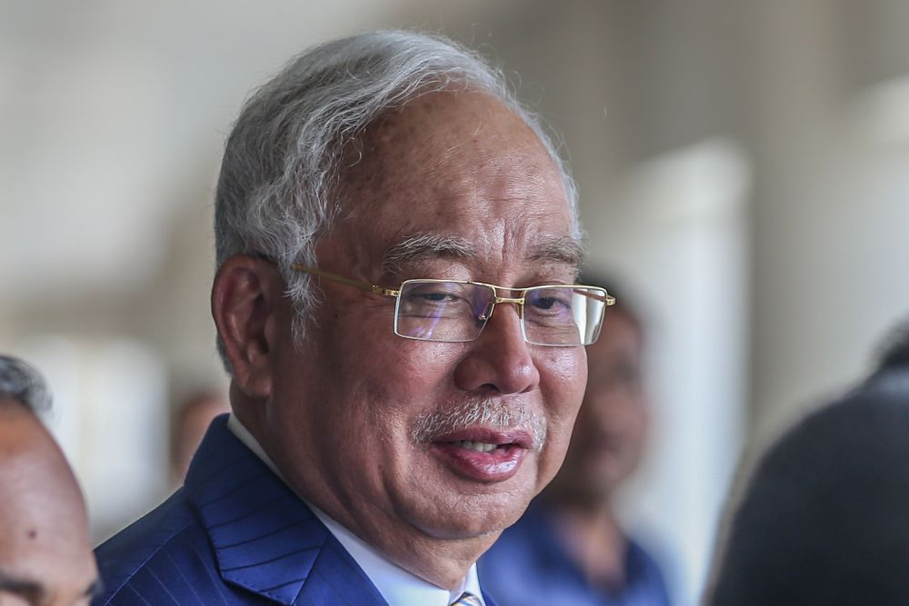 Datuk Seri Najib Razak is pictured at the Kuala Lumpur High Court January 14, 2020. u00e2u20acu201d Picture by Firdaus Latif