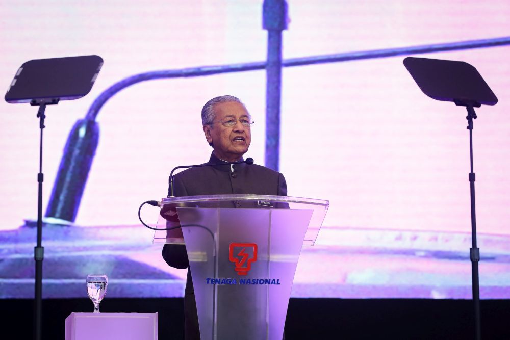 Prime Minister Tun Dr Mahathir Mohamad speaks at Tenaga Nasional Berhad's headquarters in Kuala Lumpur January 16, 2020. u00e2u20acu201d Picture by Yusof Mat Isa