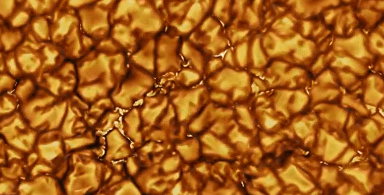 人類首次看清太陽表層模樣,沸騰的氣體像是一顆顆玉米。