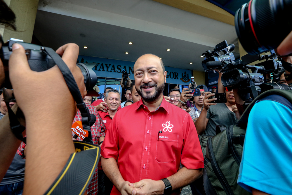 PPBM deputy president Datuk Seri Mukhriz Mahathir leaves the PBBM headquarters in Petaling Jaya February 23, 2020. u00e2u20acu201d Picture by Firdaus Latif