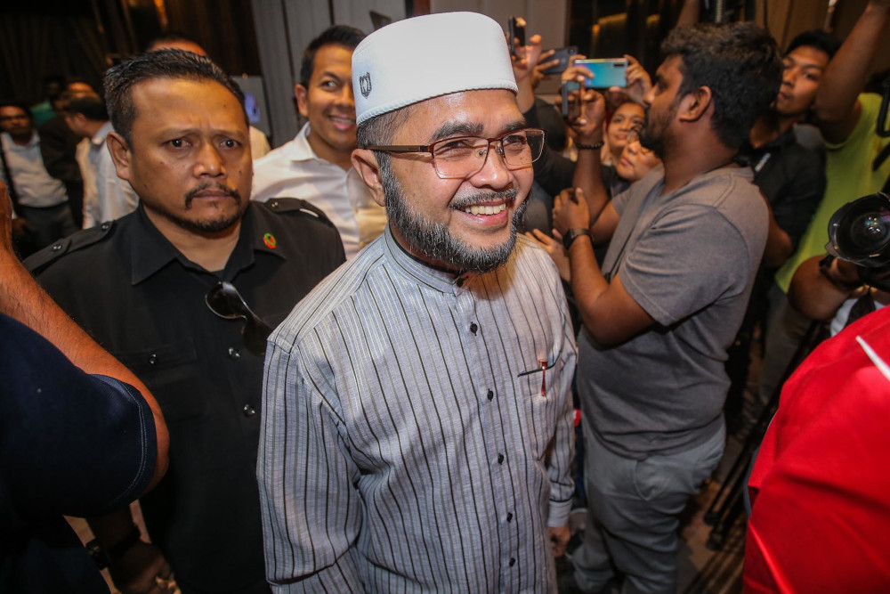 Nik Zawawi Mohammad Salleh arrives at the Sheraton Hotel in Petaling Jaya February 23, 2020. u00e2u20acu201d Picture by Hari Anggara