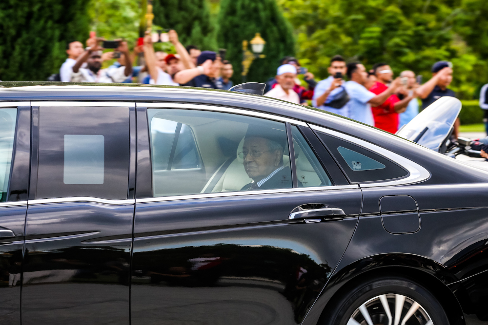 Tun Dr Mahathir Mohamad leaves Istana Negara February 24, 2020. u00e2u20acu201d Picture by Firdaus Latif