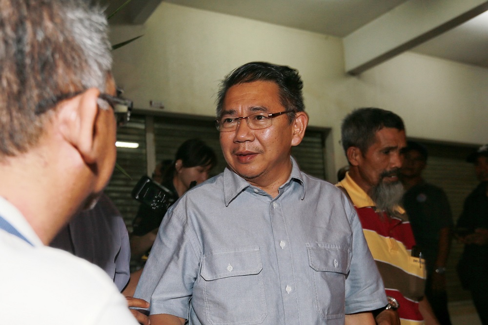 Amanah deputy president Datuk Seri Salahuddin Ayub leaves the PKR headquarters in Kuala Lumpur February 25, 2020. u00e2u20acu201d Picture by Ahmad Zamzahuri