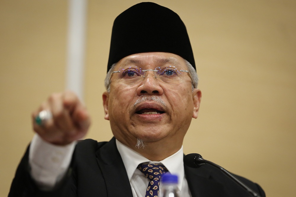 Umno secretary-general Tan Sri Annuar Musa speaks during a press conference at the partyu00e2u20acu2122s headquarters in Kuala Lumpur February 25, 2020. u00e2u20acu201d Picture by Yusof Mat Isa