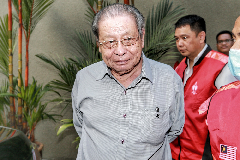 Lim Kit Siang leaves the Eastin Hotel in Kuala Lumpur February 28, 2020. u00e2u20acu201d Picture by Ahmad Zamzahuri