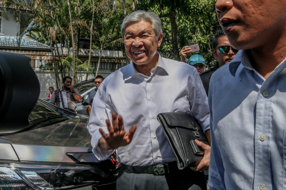 Umno president Datuk Seri Ahmad Zahid Hamidi is pictured in front of Tan Sri Muyhiddin Yassinu00e2u20acu2122s house in Bukit Damansara February 29, 2020. u00e2u20acu201d Picture by Firdaus Latif