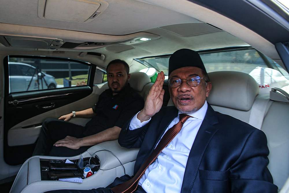 PKR president Datuk Seri Anwar Ibrahim at Istana Negara, Kuala Lumpur February 29, 2020. u00e2u20acu201d Picture by Hari Anggara