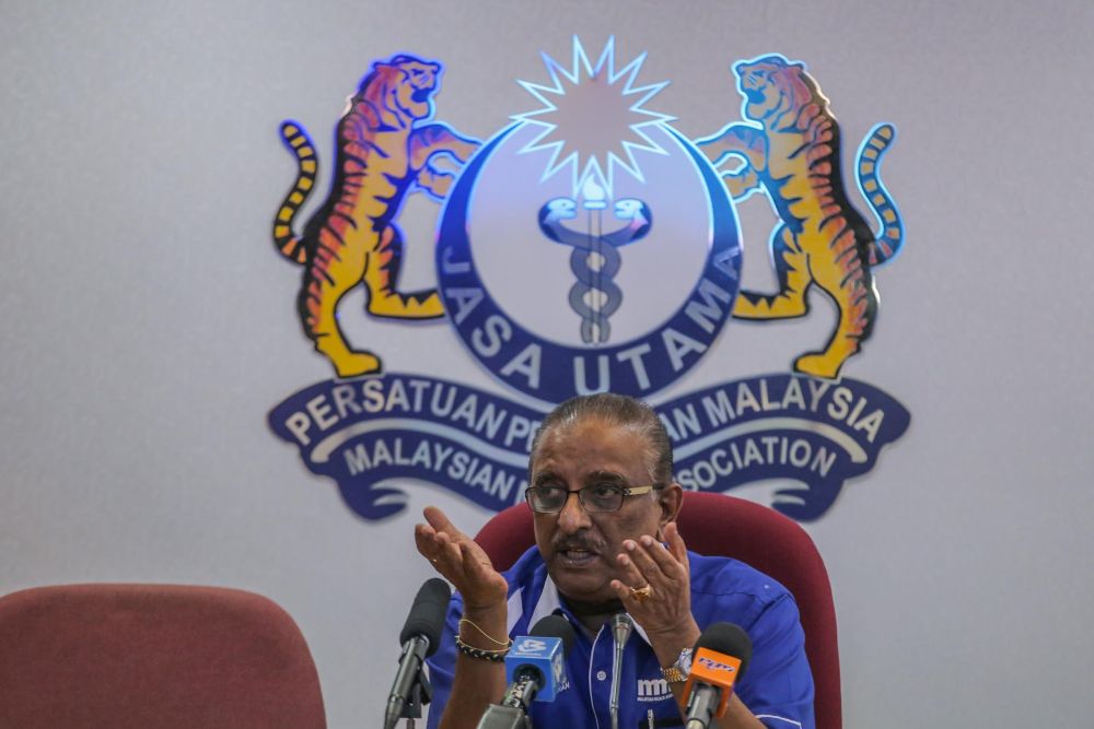 Malaysian Medical Association president Dr N. Ganabaskaran speaks during a press conference in Kuala Lumpur February 21, 2020. u00e2u20acu201d Picture by Hari Anggara