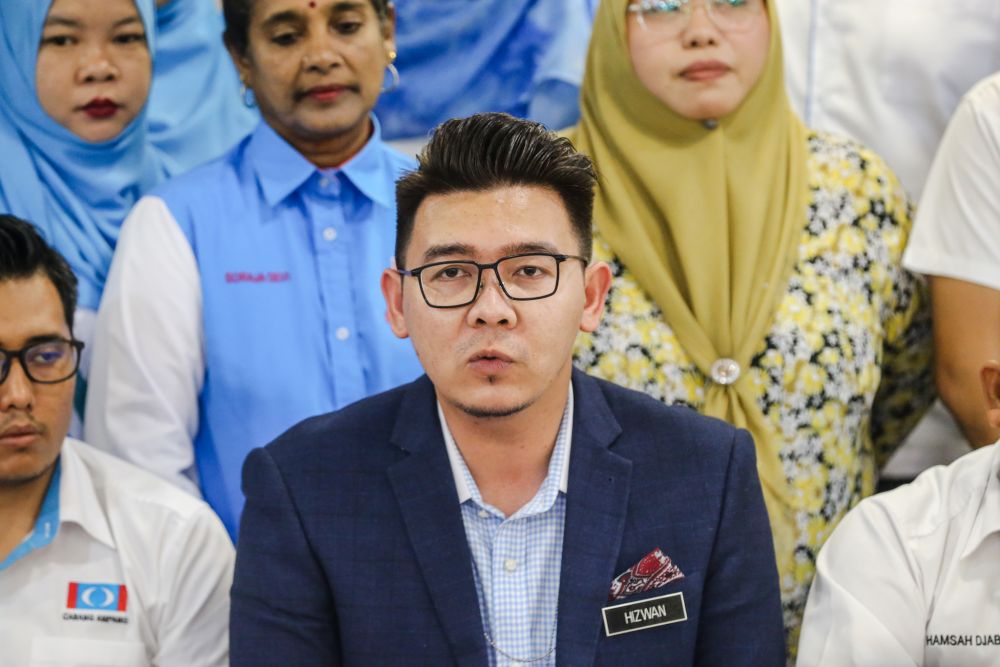 Zuraida Kamaruddinu00e2u20acu2122s political secretary Nor Hizwan Ahmad speaks during a press conference in Ampang, February 5, 2020. u00e2u20acu201d Picture by Firdaus Latif