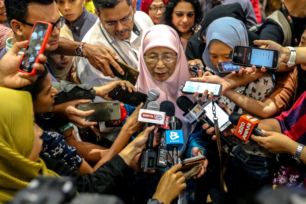 Deputy Prime Minister Datuk Seri Dr Wan Azizah Wan Ismail speaks  to reporters after a press conference in Kuala Lumpur February 9, 2020. u00e2u20acu201d Picture by Firdaus Latif