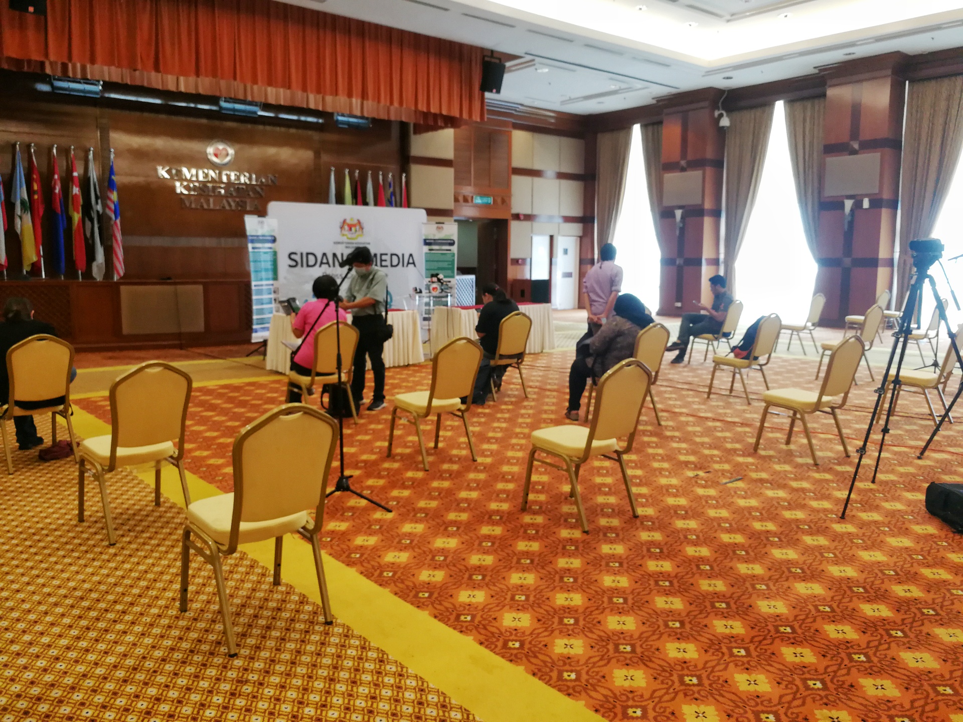 A general view of the seating arrangement for reporters ahead of a Health Ministry press conference in Putrajaya March 19, 2020. u00e2u20acu201d Picture by Choo Choy May