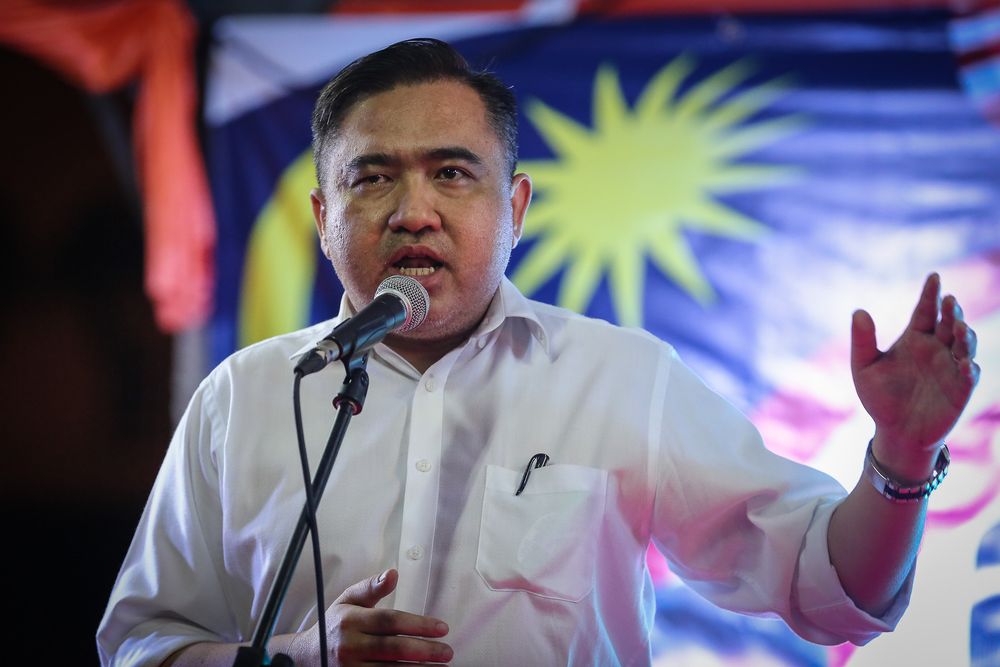 Anthony Loke speaks during a Jelajah Harapan event in Klang March 7, 2020. u00e2u20acu201d Picture by Yusof Mat Isa