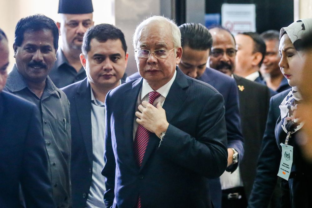 Datuk Seri Najib Razak is pictured at the Kuala Lumpur High Court March 9, 2020. u00e2u20acu201d Picture by Firdaus Latif