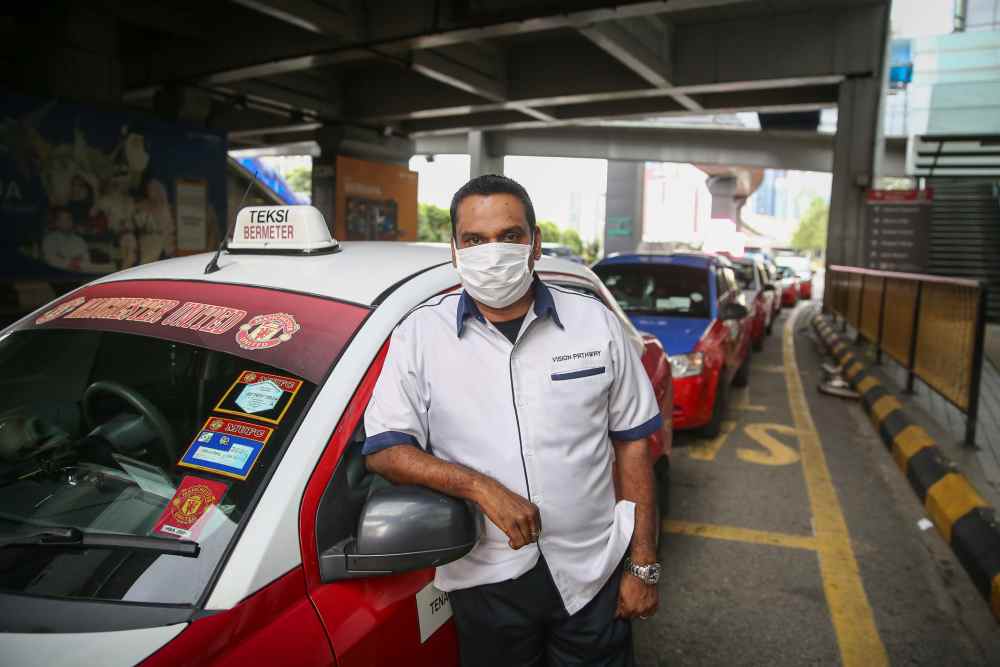 莫斯指目前的收入少了10倍，让他感叹生活艰难。-图片由Yusof Mat Isa拍摄-