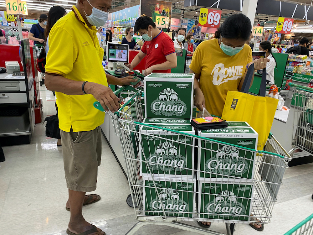A man pushes a cart with beer boxes in a supermarket after Bangkok and several other provinces announced a 10-day ban on alcohol sale starting April 10 during the coronavirus disease (Covid-19) outbreak in Bangkok, Thailand, April 9, 2020. u00e2u20acu201d Reuters pic