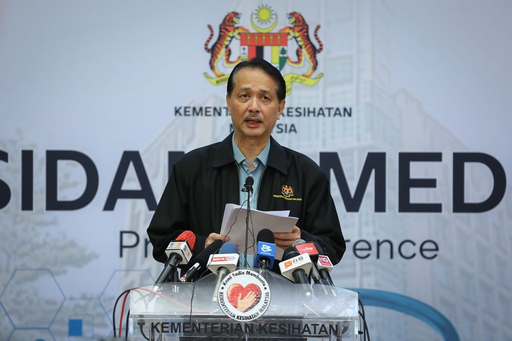 Health director-general Datuk Dr Noor Hisham Abdullah giving a press conference at the Health Ministry in Putrajaya, April 4, 2020. u00e2u20acu201d Picture by Yusof Mat Isa