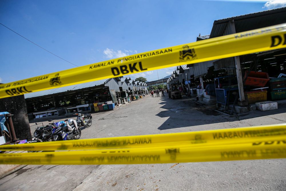 Pasar Borong Harian Selayang is cordoned off from the public on April 21, 2020. u00e2u20acu201d Picture by Hari Anggara