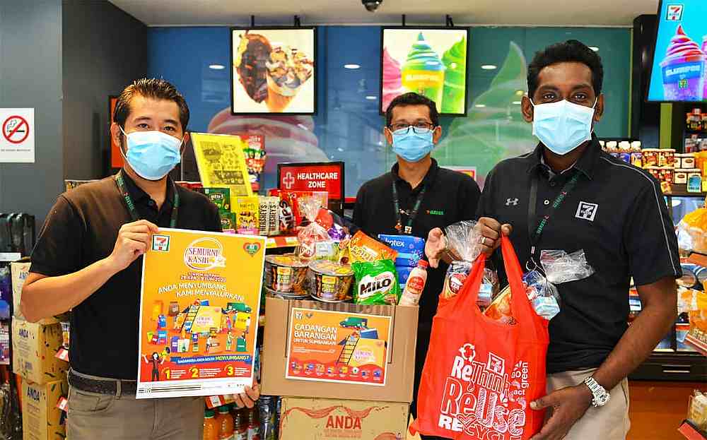 (From left) Lee, 7-Eleven Malaysia senior operations manager Azrulnizam Azhar and GM Operations Christopher Anthony at the launch of Semurni Kasih 2020. u00e2u20acu201d Picture courtesy of 7-Eleven