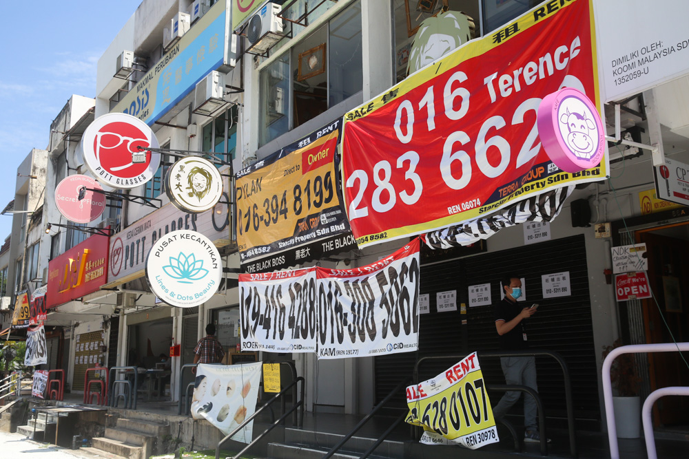 Boba tea shops at Subang Jayau00e2u20acu2122s famous Boba Street have become another Covid-19 casualty. u00e2u20acu201d Picture by Choo Choy May