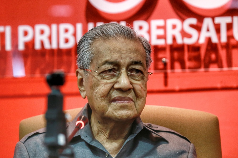 Tun Dr Mahathir Mohamad speaks during a press conference at Yayasan Selangor building in Petaling Jaya May 29, 2020. u00e2u20acu201d Picture by Ahmad Zamzahuri