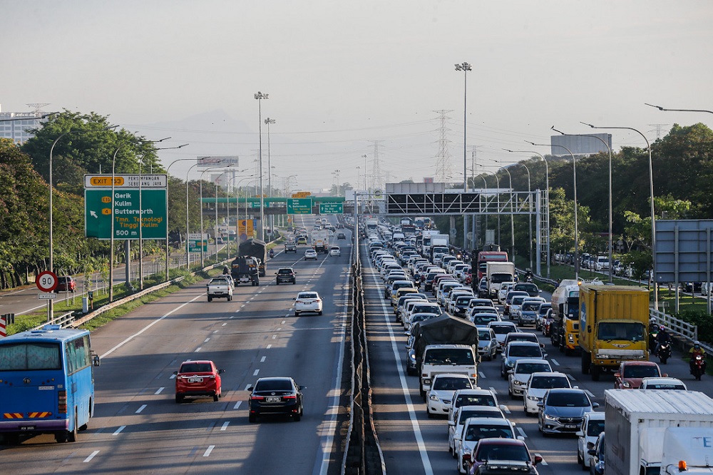 A general view of the traffic on the North South Highway on the first day of the conditional movement control order May 4, 2020. u00e2u20acu201d Picture by Sayuti Zainudin