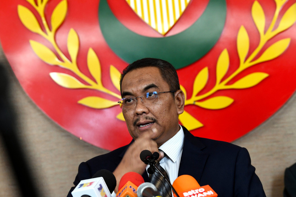 Kedah Mentri Besar Muhammad Sanusi Md Nor speaks to the media after chairing a meeting of the state executive council at Wisma Darul Aman in Alor Setar May 27, 2020. u00e2u20acu201d Bernama pic 