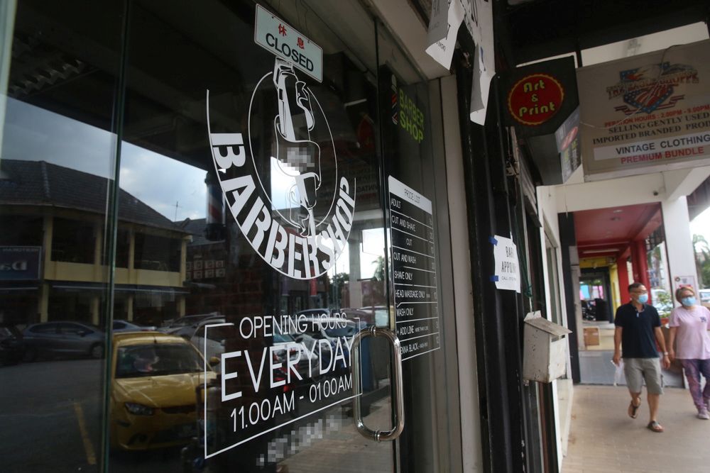 Barber shops in Subang closed during CMCO, May 11, 2020. u00e2u20acu201d Picture by Choo Choy May