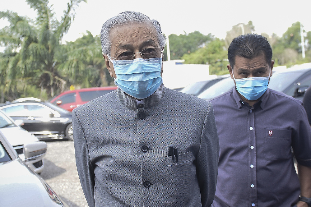 Former prime minister Tun Dr Mahathir Mohammad during the opening launch of Restaurant Sempadan in Klang on June 30, 2020. u00e2u20acu201d Picture by Miera Zulyana