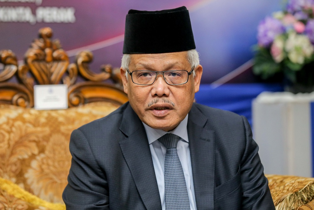 Datuk Seri Hamzah Zainudin speaks to reporters in Ulu Kinta, Ipoh June 19, 2020. u00e2u20acu2022 Picture by Farhan Najib 