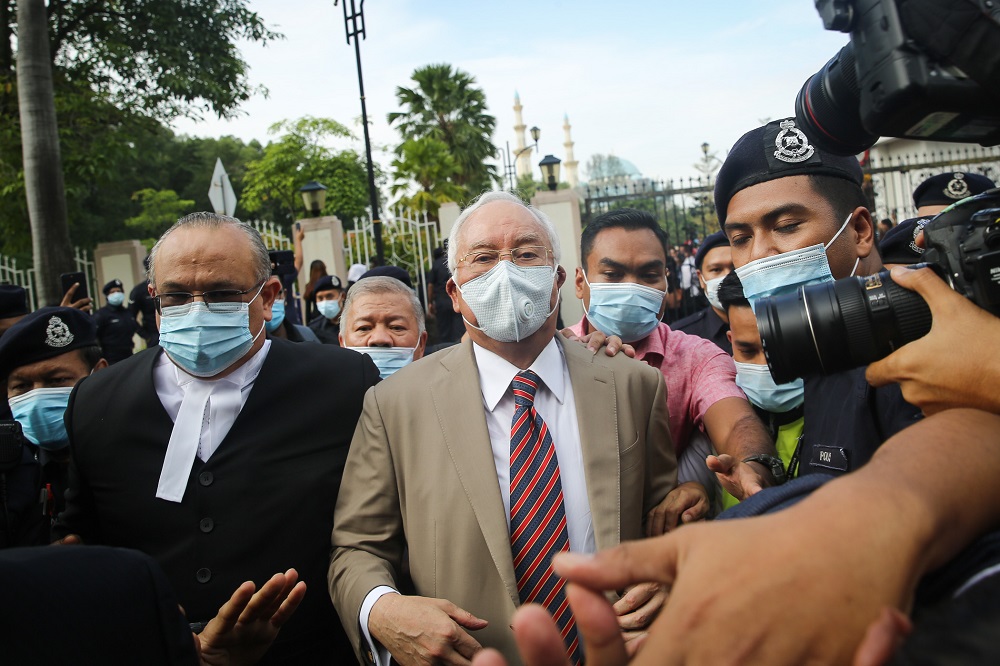 Datuk Seri Najib Razak arrives at the Kuala Lumpur High Court Complex July 28, 2020. u00e2u20acu2022 Picture by Yusof Mat Isa