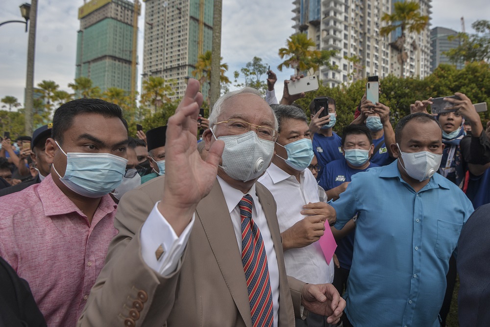 Datuk Seri Najib Razak arrives at the Kuala Lumpur High Court Complex July 28, 2020. u00e2u20acu2022 Picture by Shafwan Zaidon