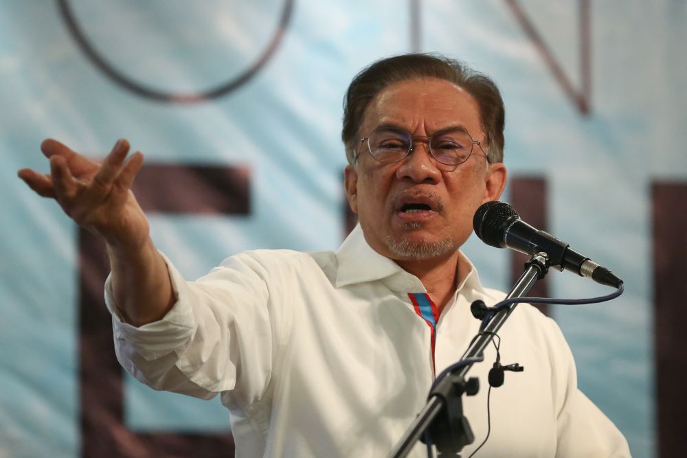 PKR president Datuk Seri Anwar Ibrahim delivers his speech during the PKR Information Convention in Ampang July 26, 2020. u00e2u20acu201d Picture by Yusof Mat Isa