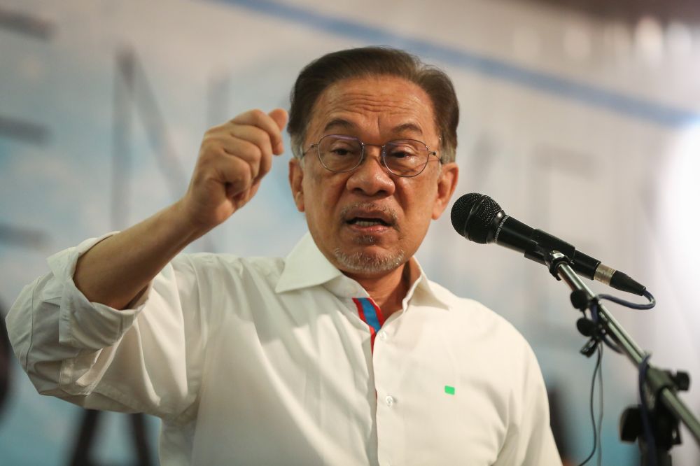 PKR president Datuk Seri Anwar Ibrahim delivers his speech during the PKR Information Convention in Ampang July 26, 2020. u00e2u20acu201d Picture by Yusof Mat Isa