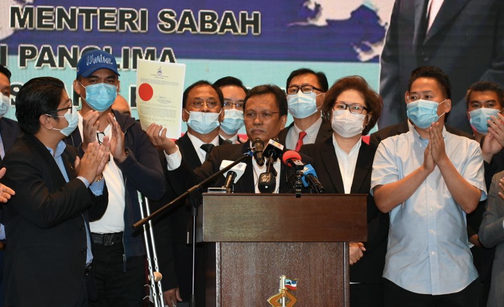 Shafie announces the dissolution of the State Legislative Assembly at the Sabah State Administrative Centre in Kota Kinabalu July 30, 2020. u00e2u20acu2022 Bernama pic 