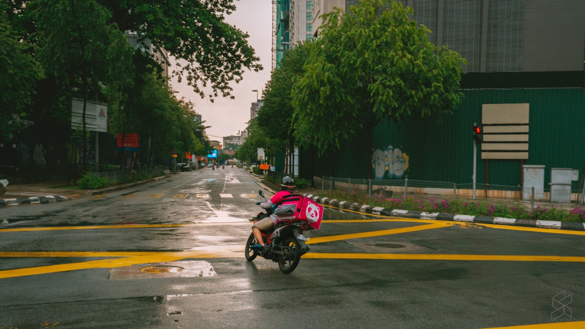 在商家提供送餐或送货服务，主要是迎合不敢出门的顾客。-图摘自Soya Cincau-