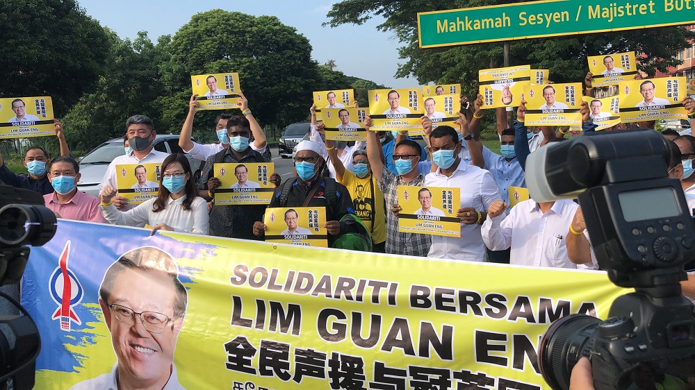 Lim Guan Engu00e2u20acu2122s supporters are seen gathering outside the Butterworth courthouse August 10, 2020. u00e2u20acu201d Picture by Opalyn Mok