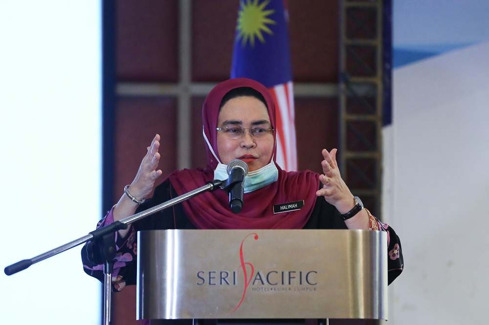 National Unity Minister Datuk Halimah Mohamed Sadique speaks during the appreciation ceremony for the Rukun Negara Club and Rukun Negara Secretariat in Kuala Lumpur August 6, 2020. u00e2u20acu2022 Picture by Yusof Mat Isa