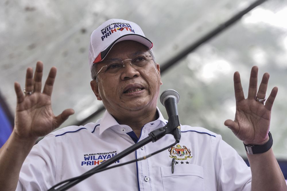 Federal Territories Minister Tan Sri Annuar Musa speaks during the launch of GoKL Busu00e2u20acu2122 new route in Jalan Ipoh, Kuala Lumpur August 28, 2020. u00e2u20acu201d Picture by Miera Zulyanan