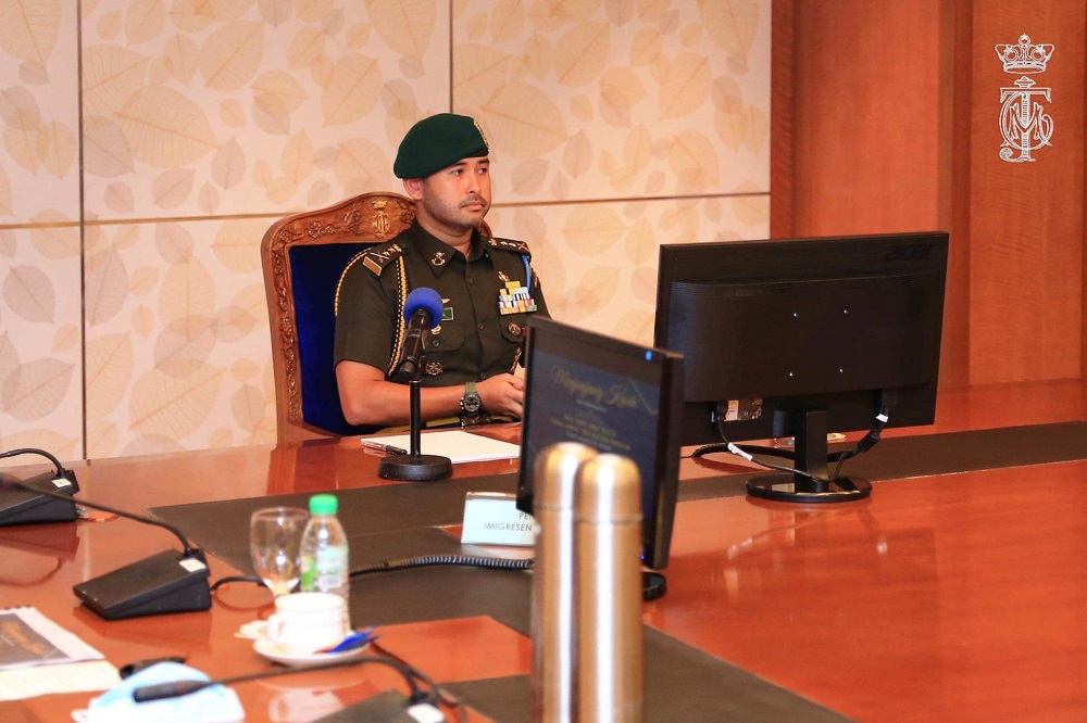 Johor Crown Prince Tunku Ismail Sultan Ibrahim was briefed on preparations for the conditional reopening of the border from August 17. u00e2u20acu2022 Picture via Twitter/HRHJohorII
