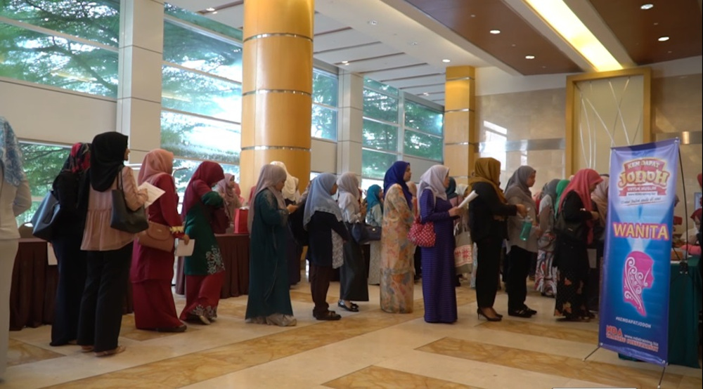 Participants registering for the Kem Dapat Jodoh 2018 in Putrajaya. u00e2u20acu201d Picture courtesy of Nor Daayah Abdullah