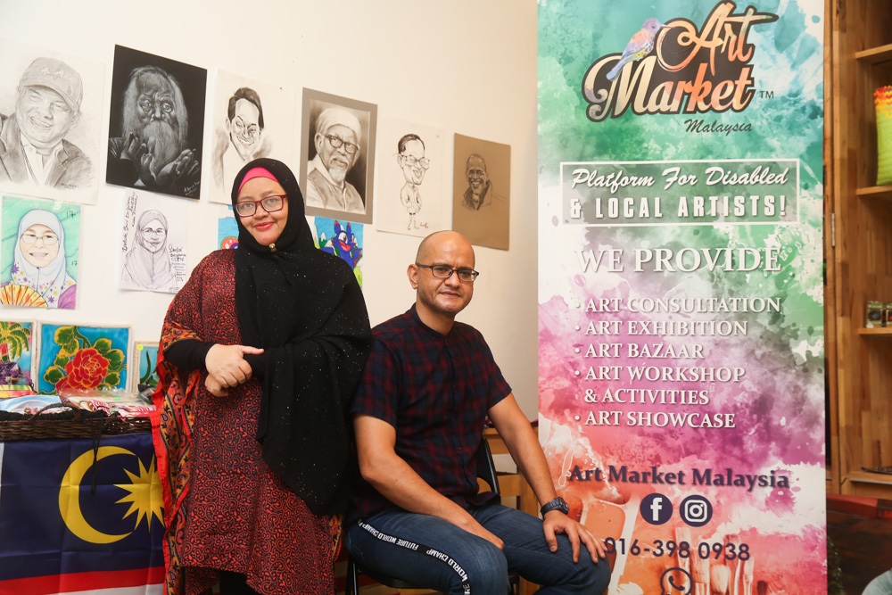 哈丽塔在丈夫的支持与帮助下，在2015年创办了马来西亚艺术市场画廊。-Choo Choy May摄-