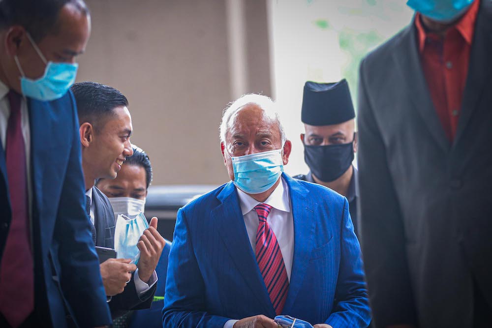 Former prime minister Datuk Seri Najib Razak is pictured at Kuala Lumpur High Court, September 14, 2020. u00e2u20acu201d Picture by Hari Anggara