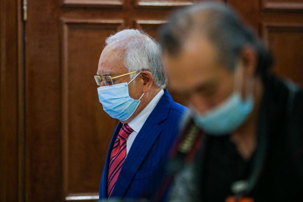 Former prime minister Datuk Seri Najib Razak is pictured at Kuala Lumpur High Court, September 14, 2020. u00e2u20acu201d Picture by Hari Anggara