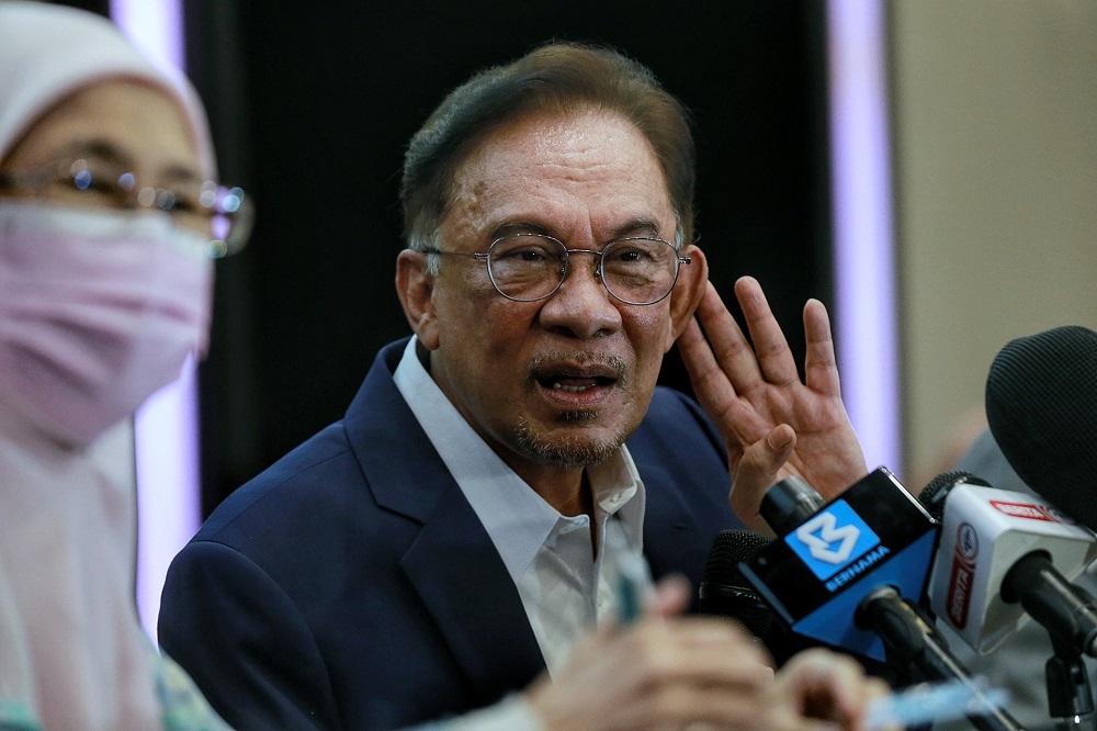 PKR president Datuk Seri Anwar Ibrahim speaks during a press conference in Kuala Lumpur September 23, 2020. u00e2u20acu201d Picture by Ahmad Zamzahuri