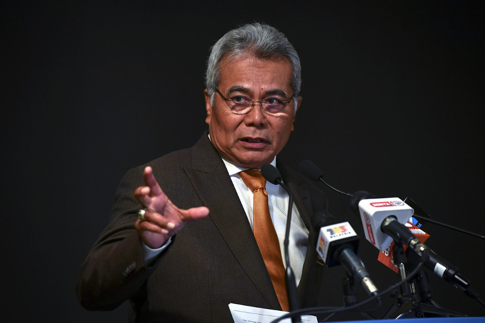 Minister in the Prime Ministeru00e2u20acu2122s Department (Special Duties) Datuk Seri Mohd Redzuan Md Yusof during a press conference after chairing the Central Disaster Management Committee Meeting at Bangunan Perdana Putra September 28, 2020. u00e2u20acu201d Bernama pic 